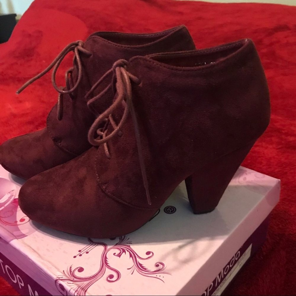 Ankle booties Wine